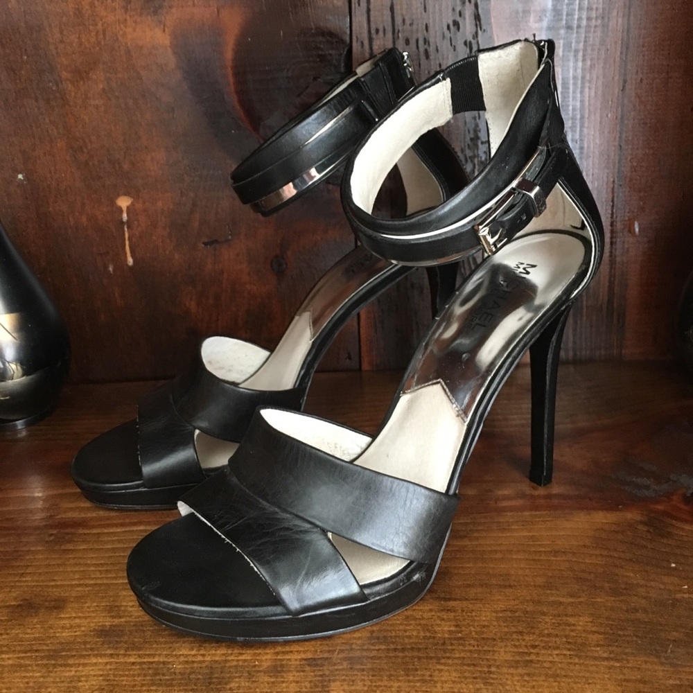 Michael Kors Black platform heels!